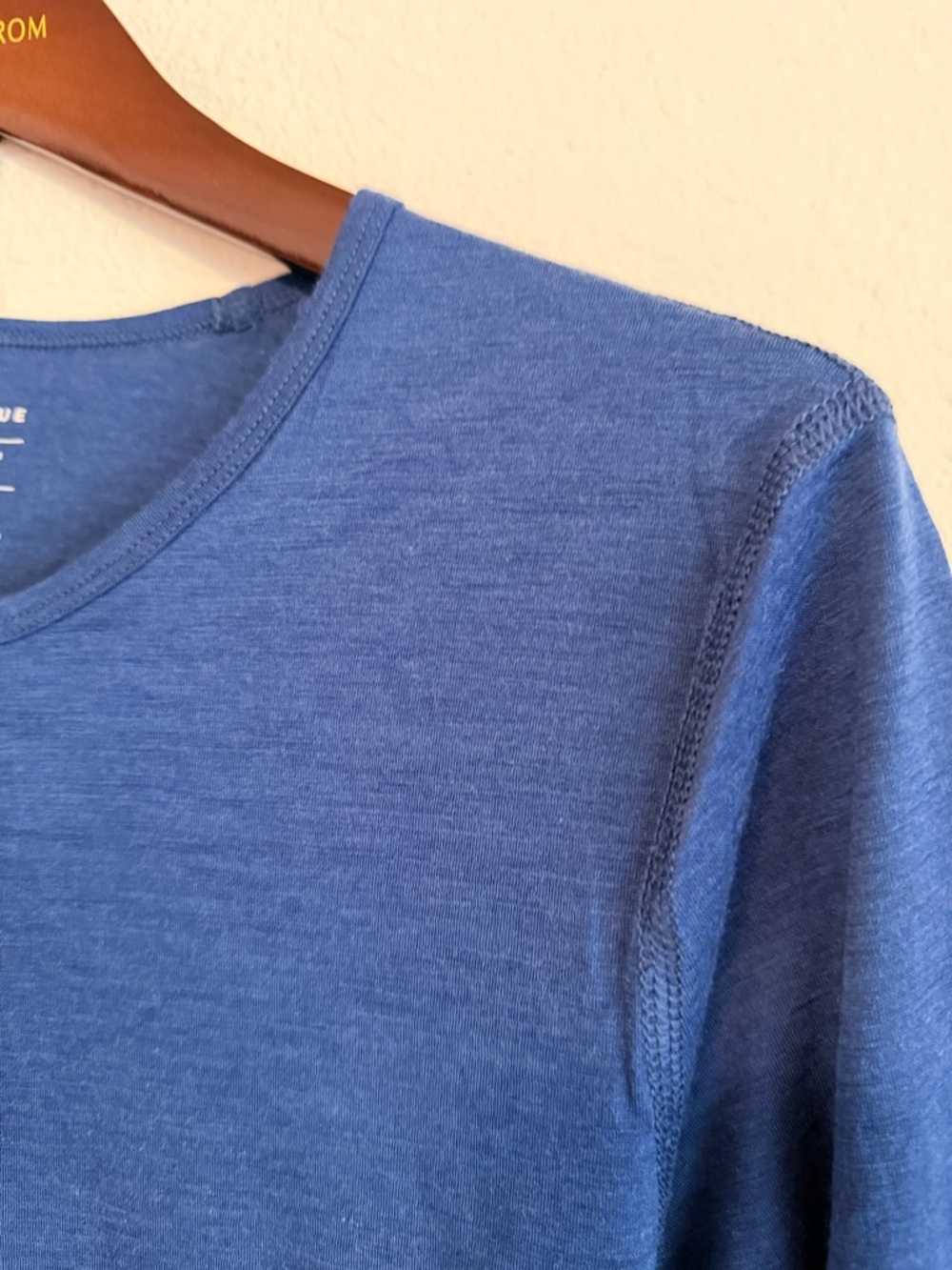 Menique 100% merino Wool Thermal long sleeve tshirt, blue, size L - Picture 8 of 9